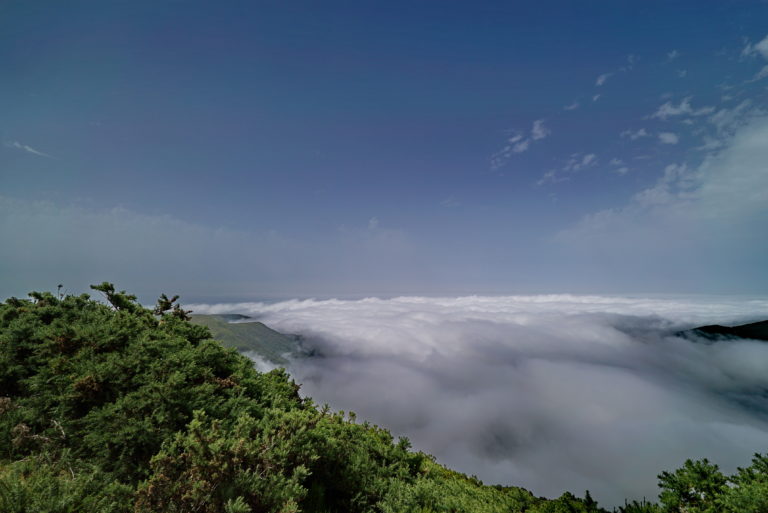 Über den Wolken in der Nähe von Porto Moniz/Madeira